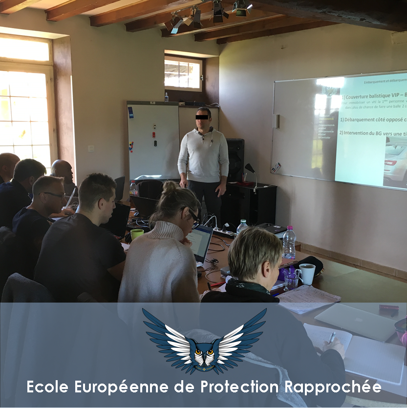 Le garde du corps durant sa formation d'APR